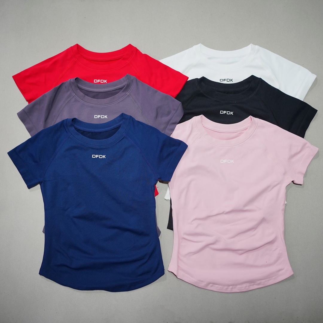 Yoga Daily Fitness - DFDK เสื้อยืดแขนสั้นผู้หญิงแบบยืดหยุ่นได้, เสื้อลำลองระบายอากาศได้ดีสำหรับยิม โยคะ จ๊อกกิ้ง ฟิตเนส